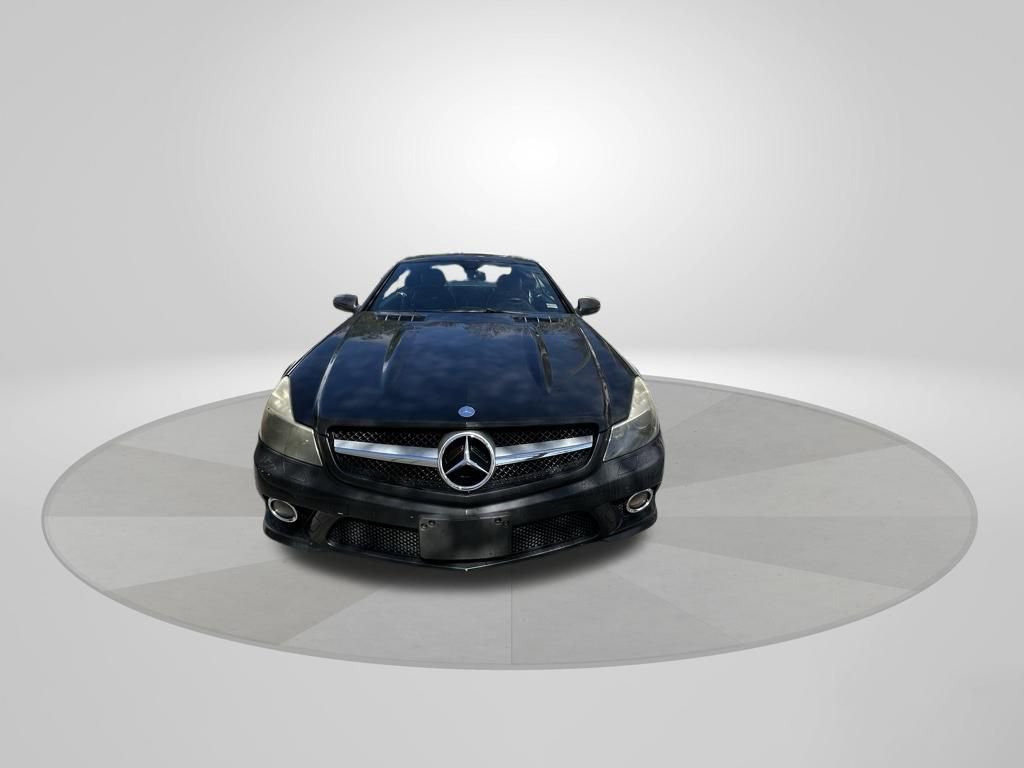 Used 2011 Mercedes-Benz SL 550 image 2