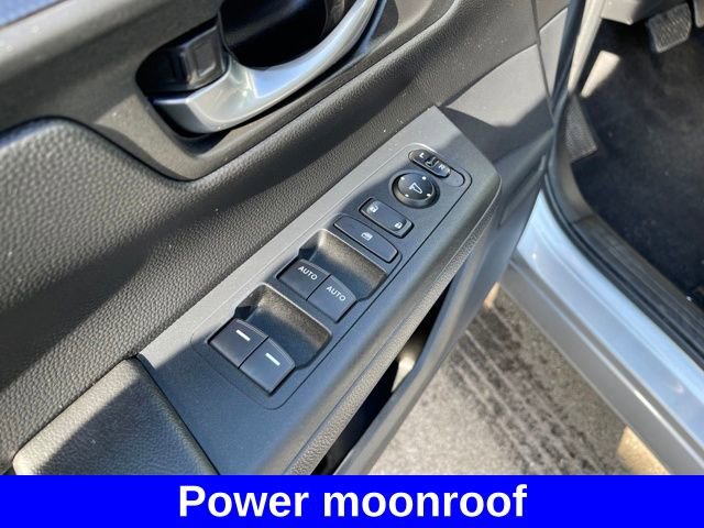 Used 2025 Honda CR-V EX image 11