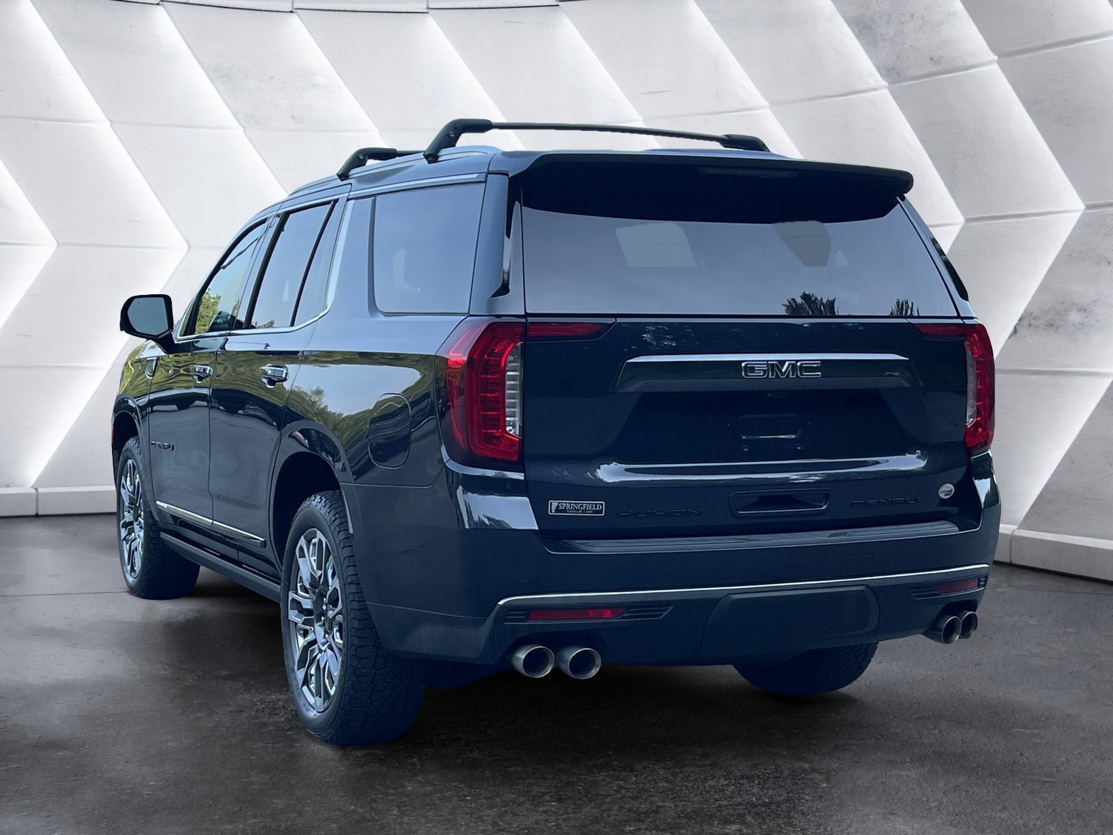 Used 2023 GMC Yukon Denali Ultimate w/ LPO, Floor Liner Package AWD/4WD image 21