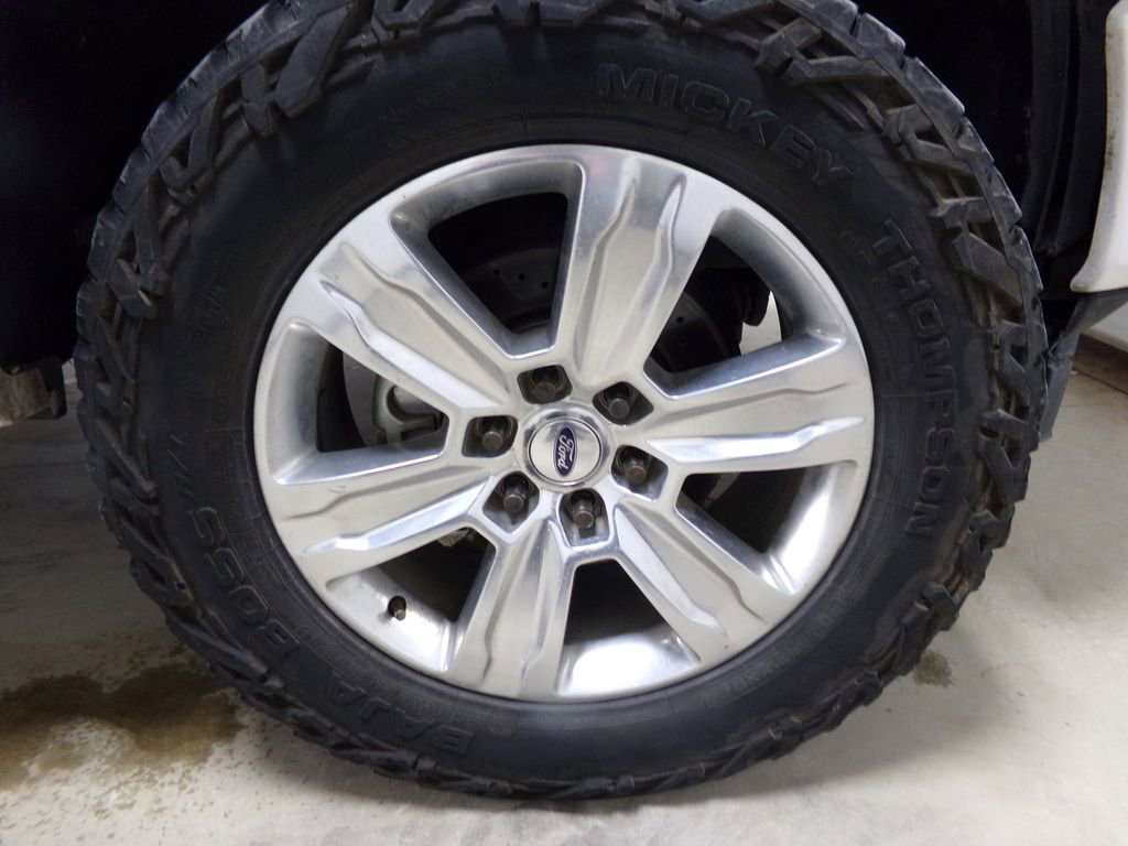 Used 2018 Ford F150 Platinum w/ Equipment Group 701A Luxury image 32