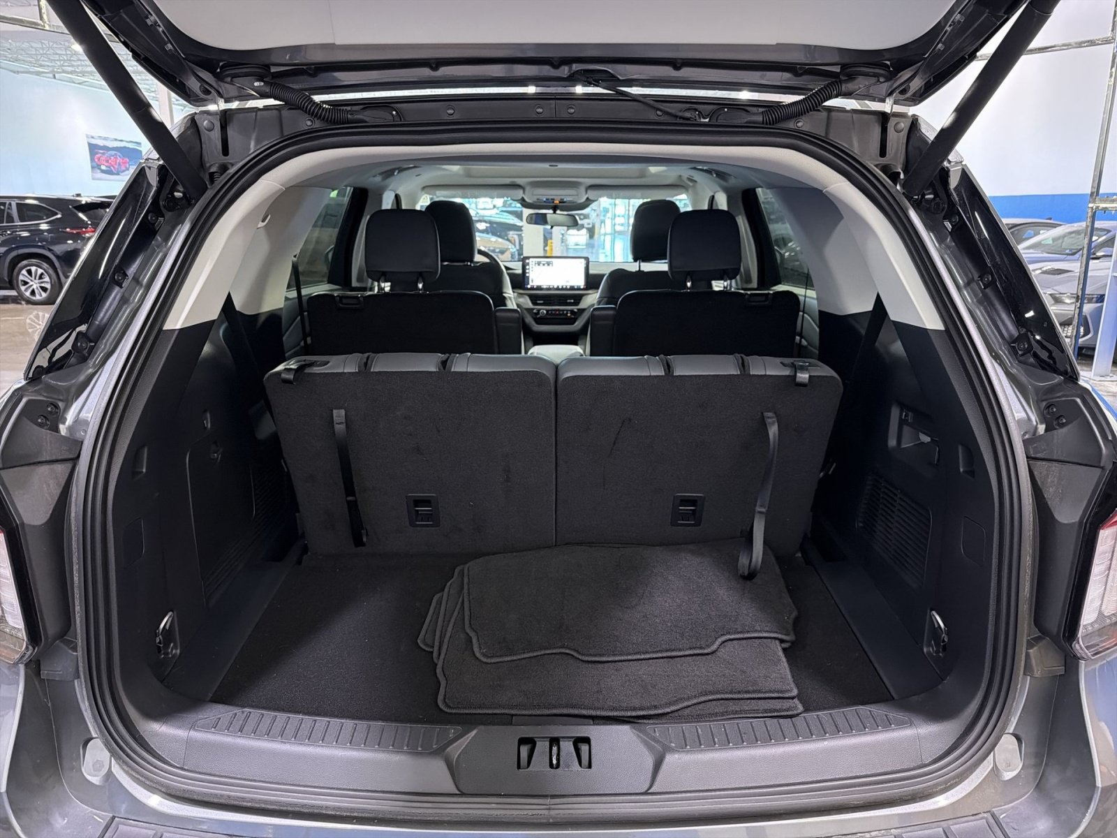 New 2026 Ford Explorer Active w/ Active Comfort Package AWD/4WD image 31