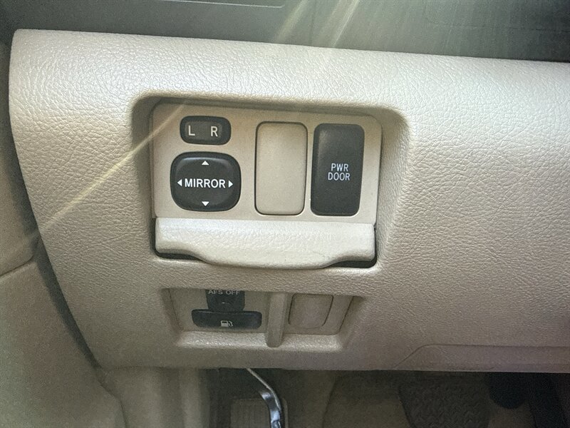 Used 2006 Lexus RX 400h AWD image 39