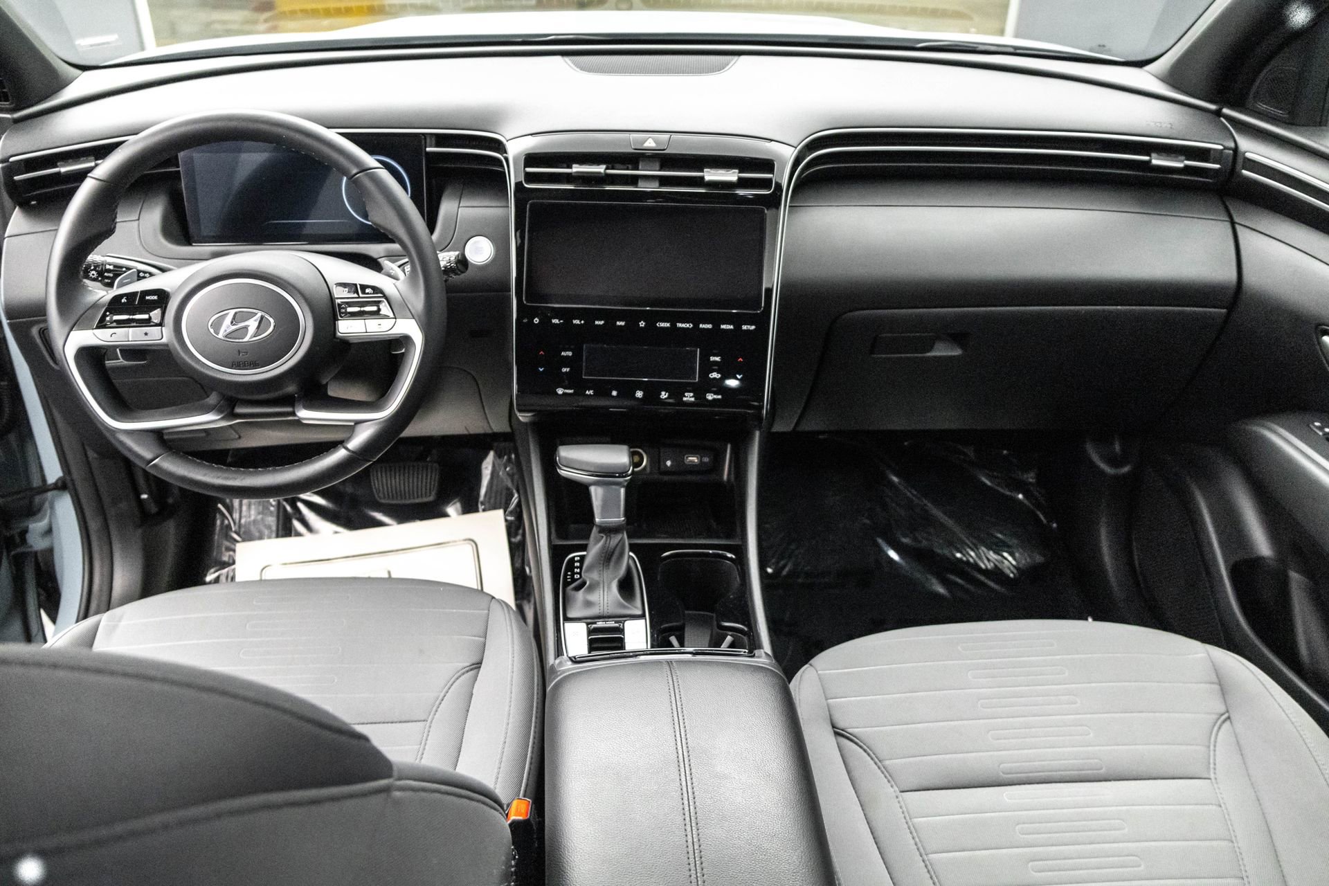 Used 2023 Hyundai Santa Cruz SEL Premium AWD/4WD image 32