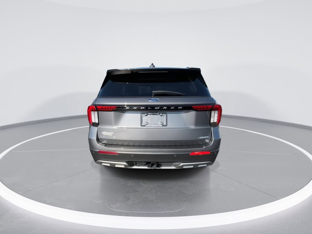 Used 2025 Ford Explorer Active w/ Active Comfort Package image 7
