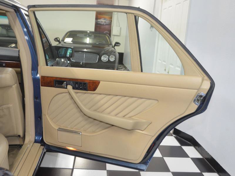 Used 1990 Mercedes-Benz 560 SEL image 27