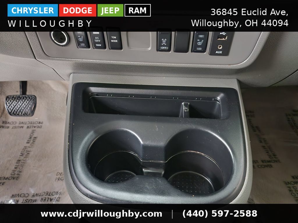 Used 2016 Nissan NV 3500 SL RWD image 24