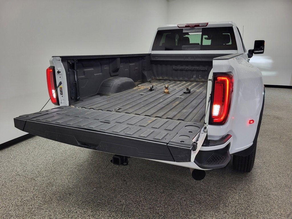 Used 2022 GMC Sierra 3500 Denali w/ Technology Package image 7