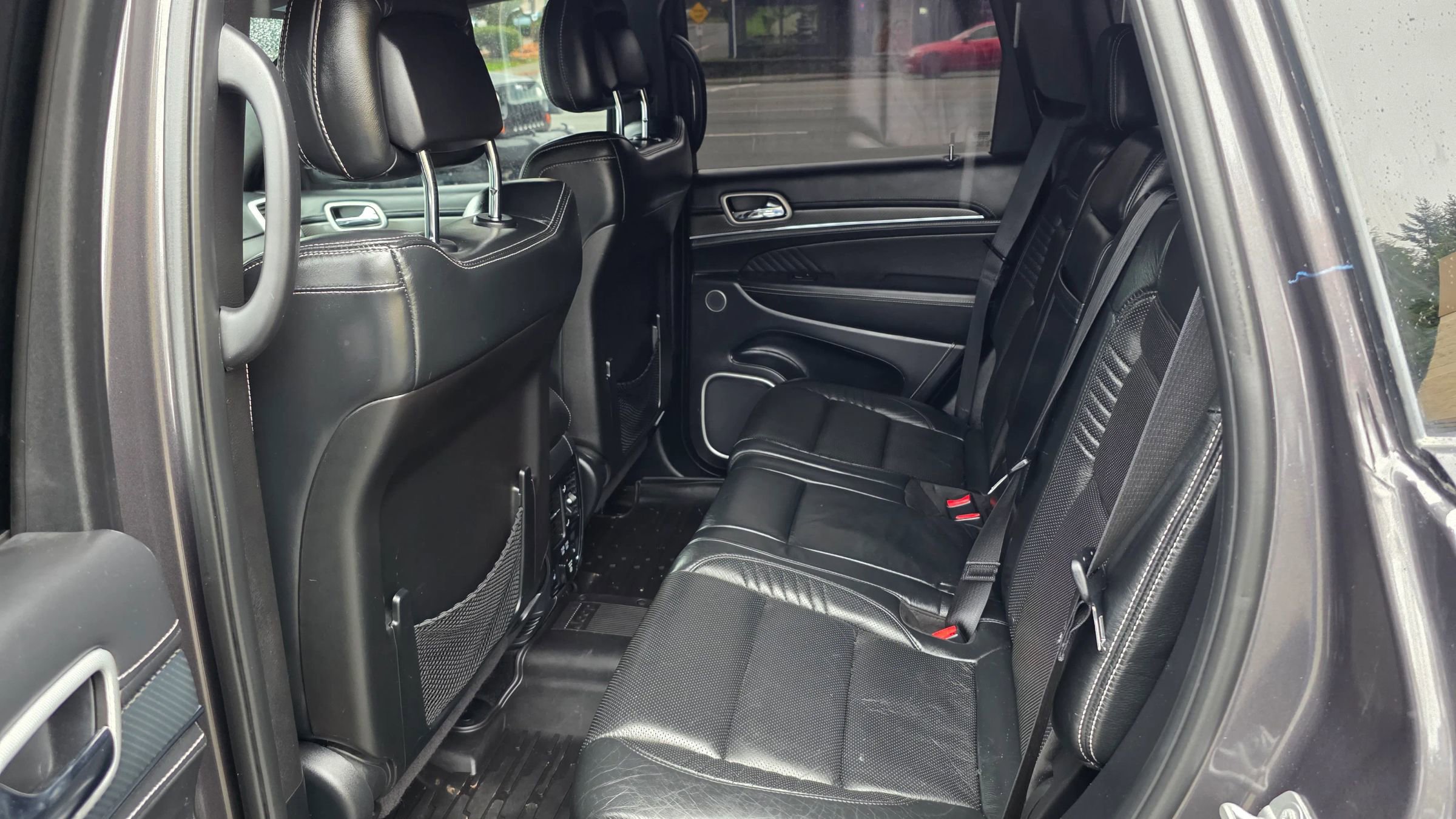 Used 2018 Jeep Grand Cherokee SRT image 11