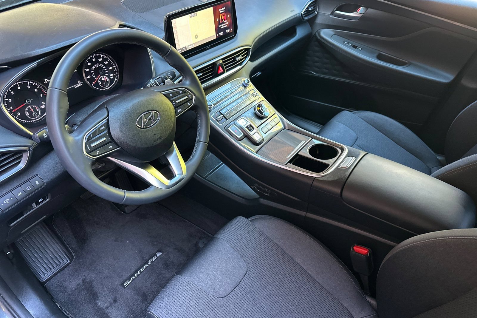 Used 2023 Hyundai Santa Fe SEL AWD/4WD image 10