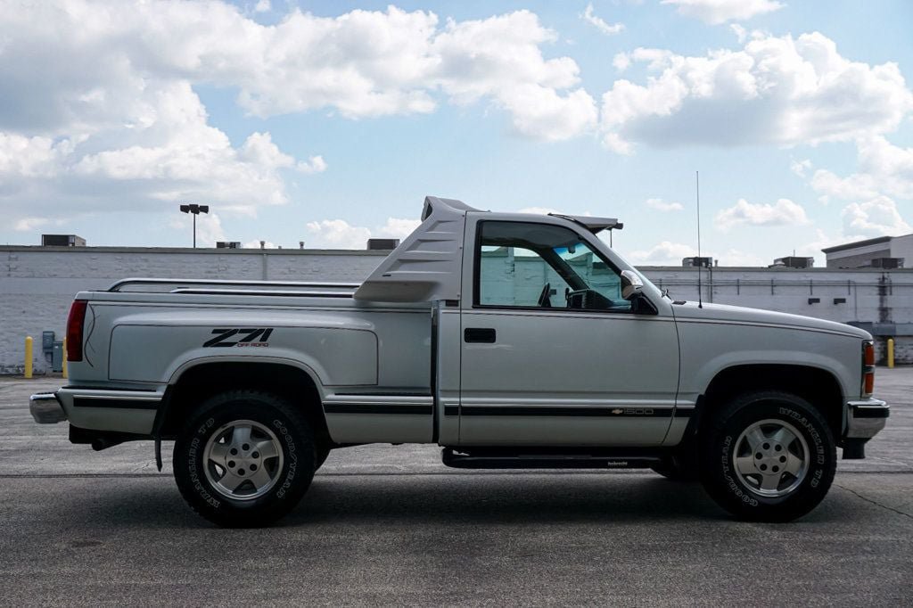 Used 1992 Chevrolet Silverado 1500 4x4 Regular Cab image 47