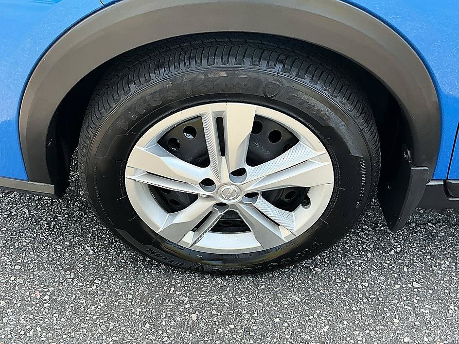 Certified 2025 Nissan Kicks Play S FWD image 7