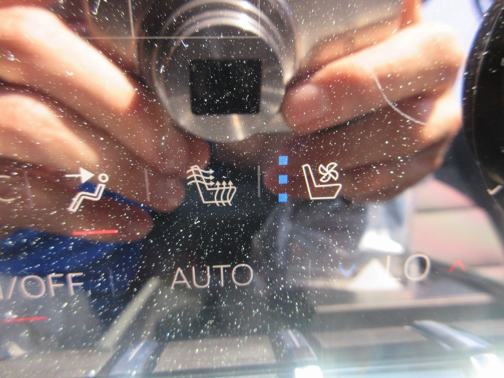 New 2026 GMC Acadia AT4 w/ Luxury Package image 22