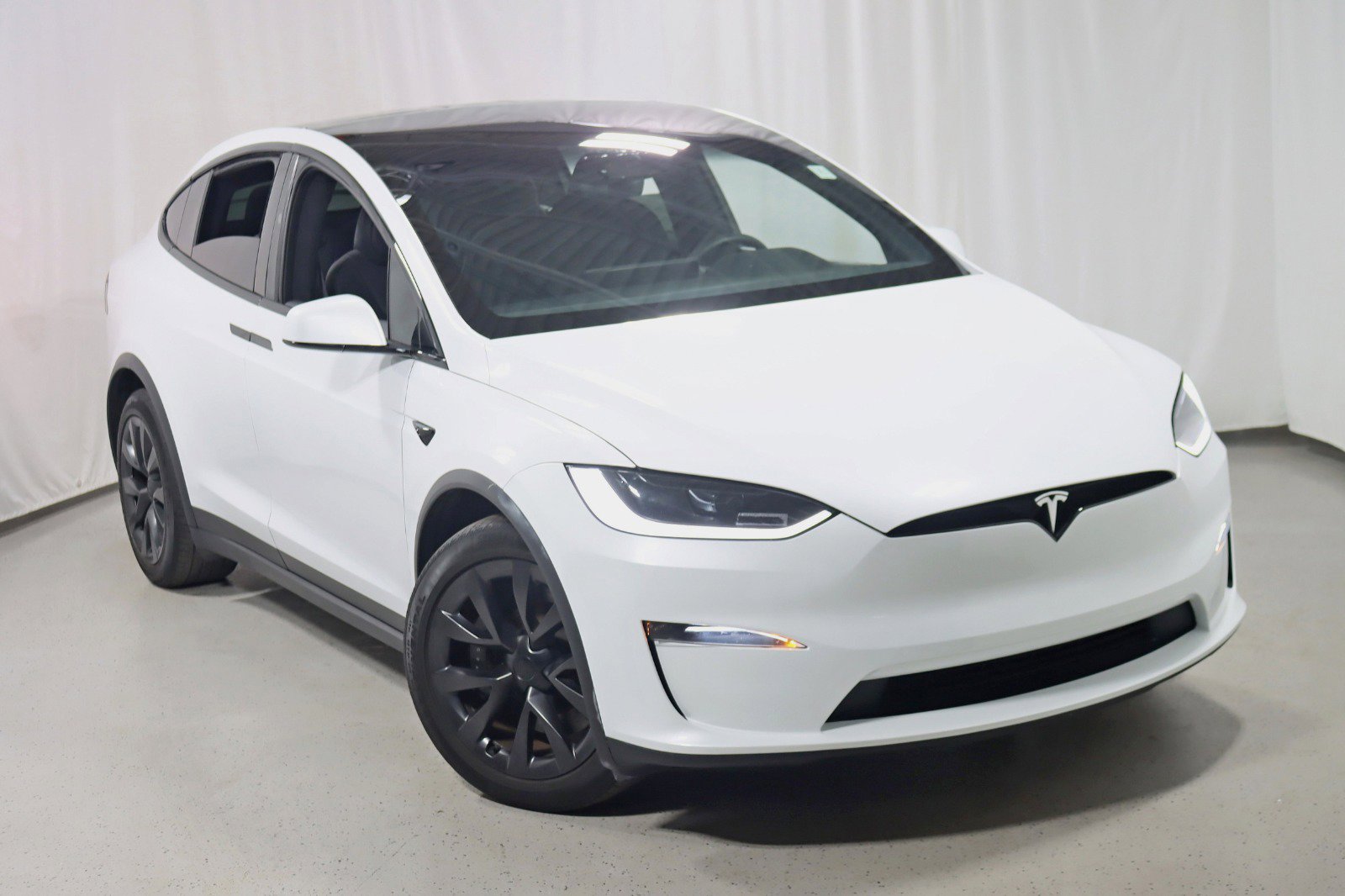 Used 2023 Tesla Model X image 6