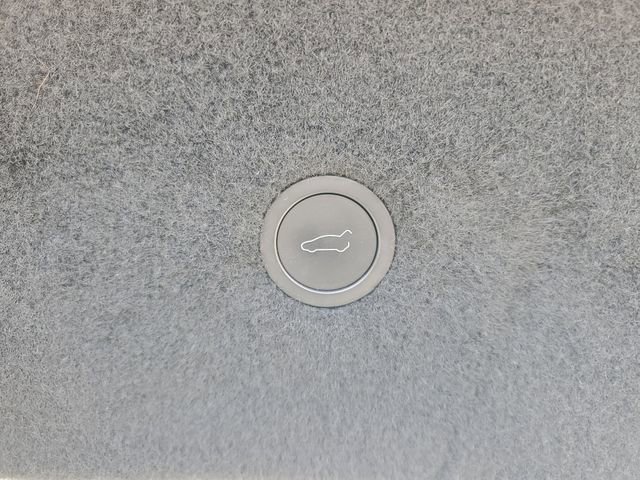 Used 2024 Tesla Model S image 31