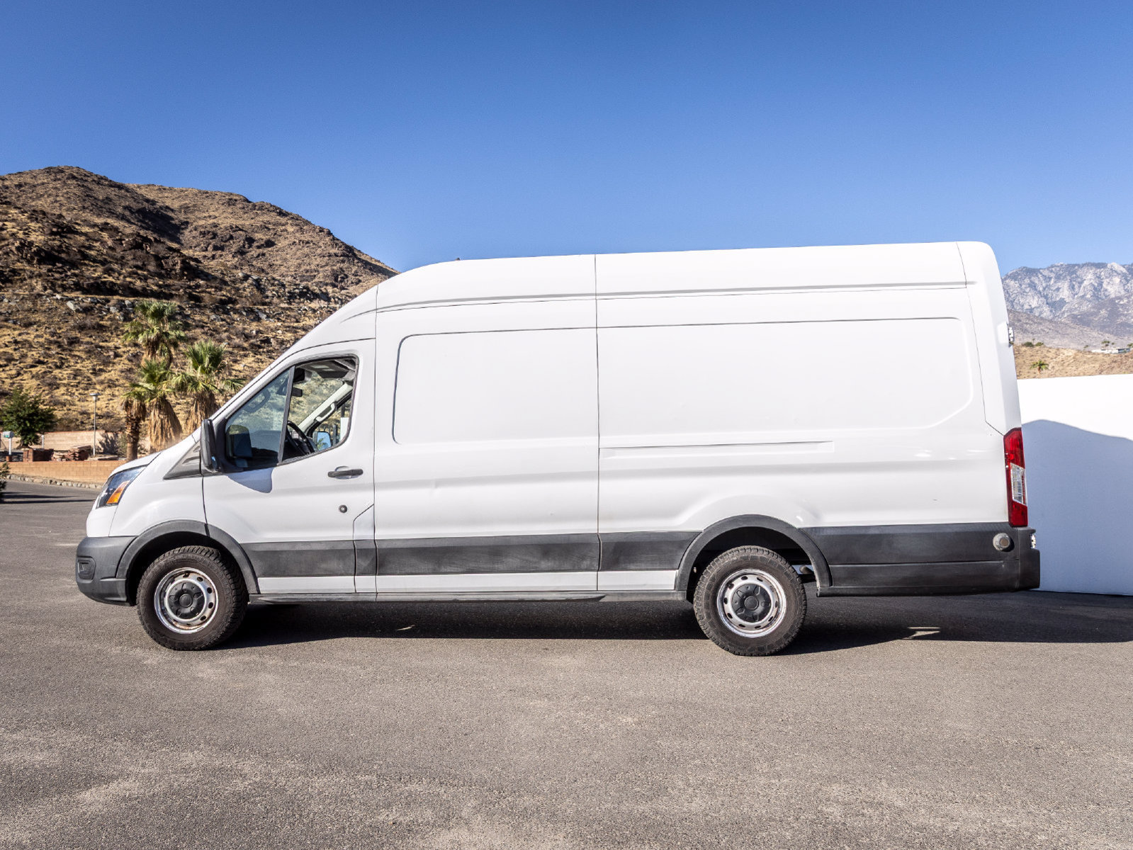 Used 2020 Ford Transit 250 148 High Roof Extended RWD image 3