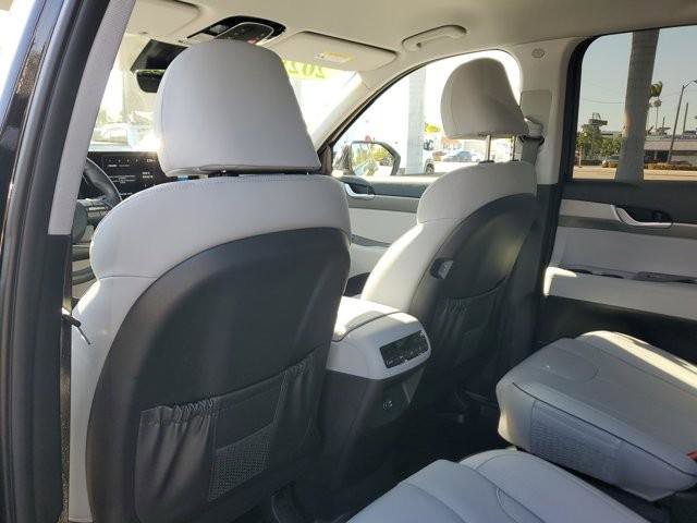 Used 2025 Hyundai Palisade SEL image 18