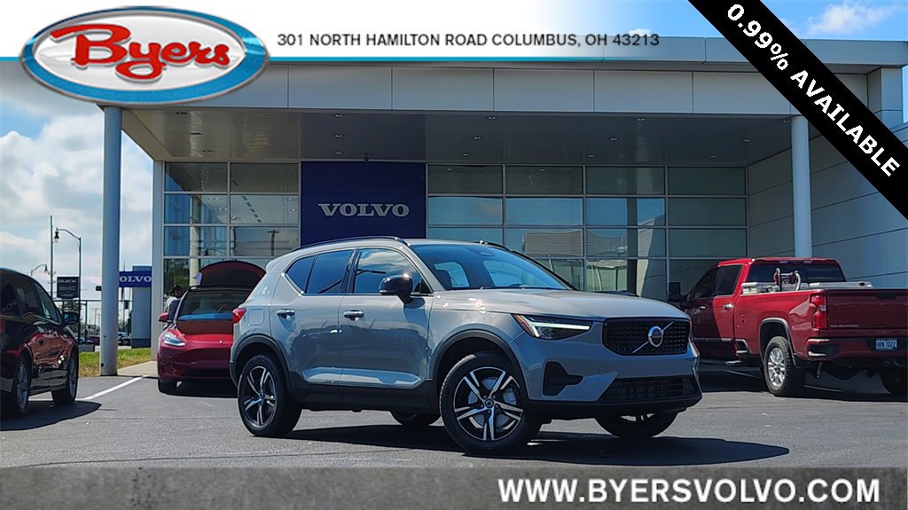 New 2026 Volvo XC40 B5 Core image 1