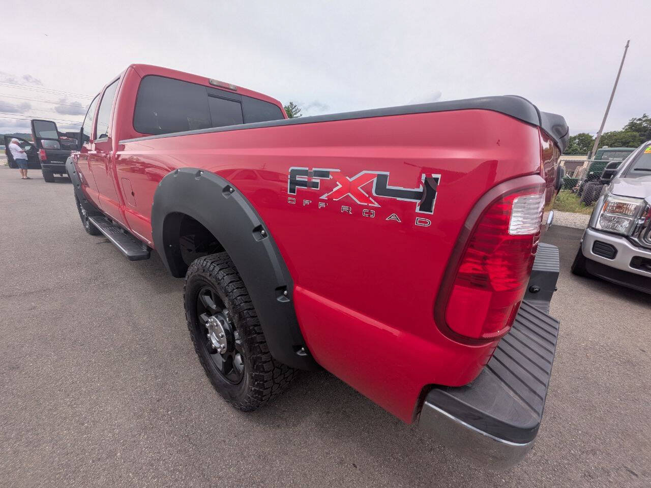 Used 2011 Ford F350 Lariat w/ Lariat Ultimate Pkg AWD/4WD image 4