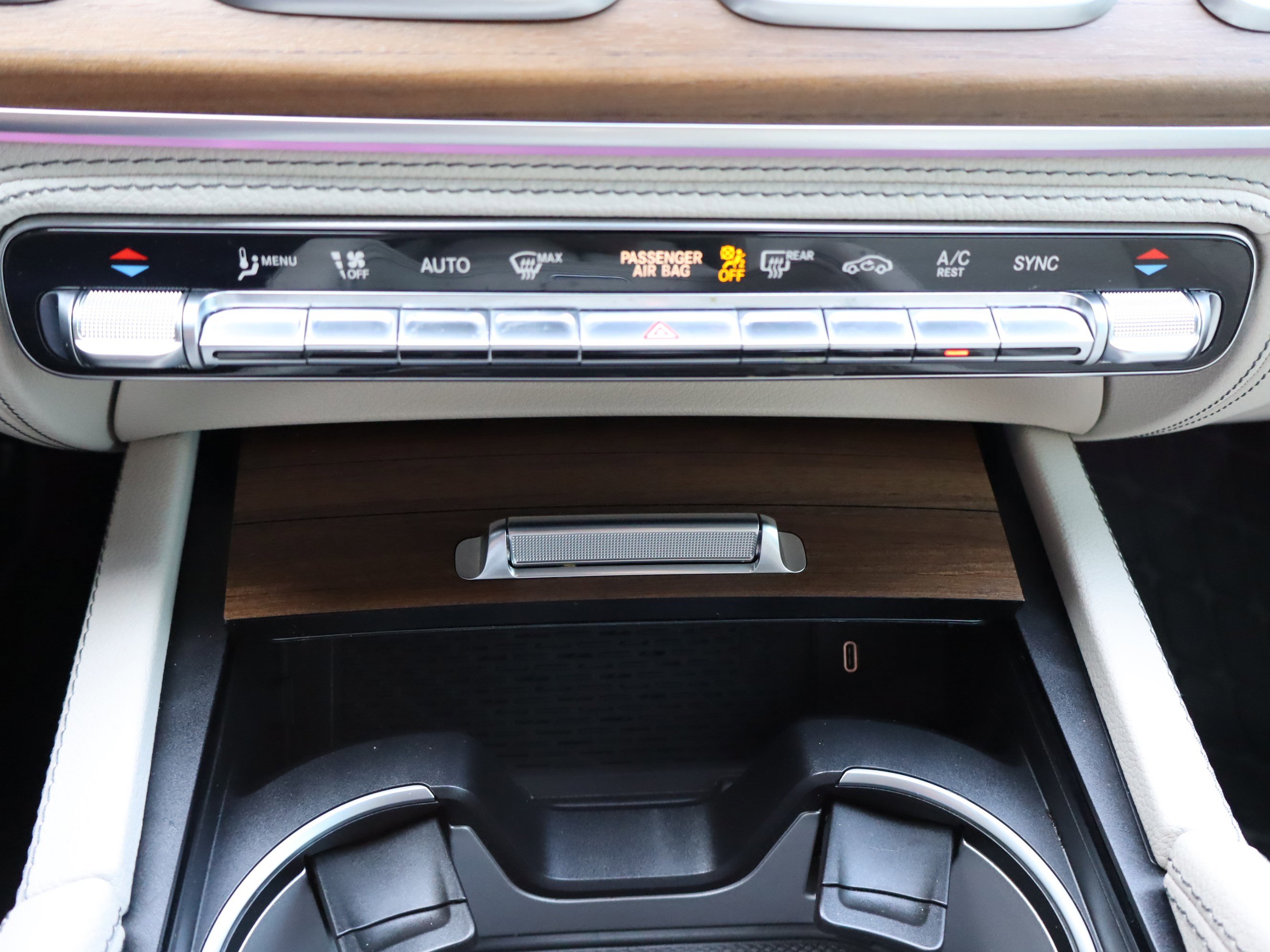 Used 2024 Mercedes-Benz GLS 580 4MATIC image 29