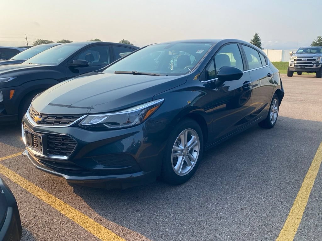 Used 2018 Chevrolet Cruze LT w/ Convenience Package FWD image 15