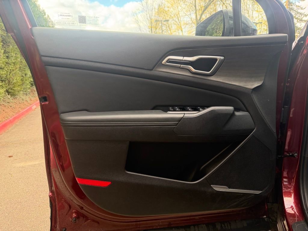 Used 2025 Kia Sportage X-Line image 9