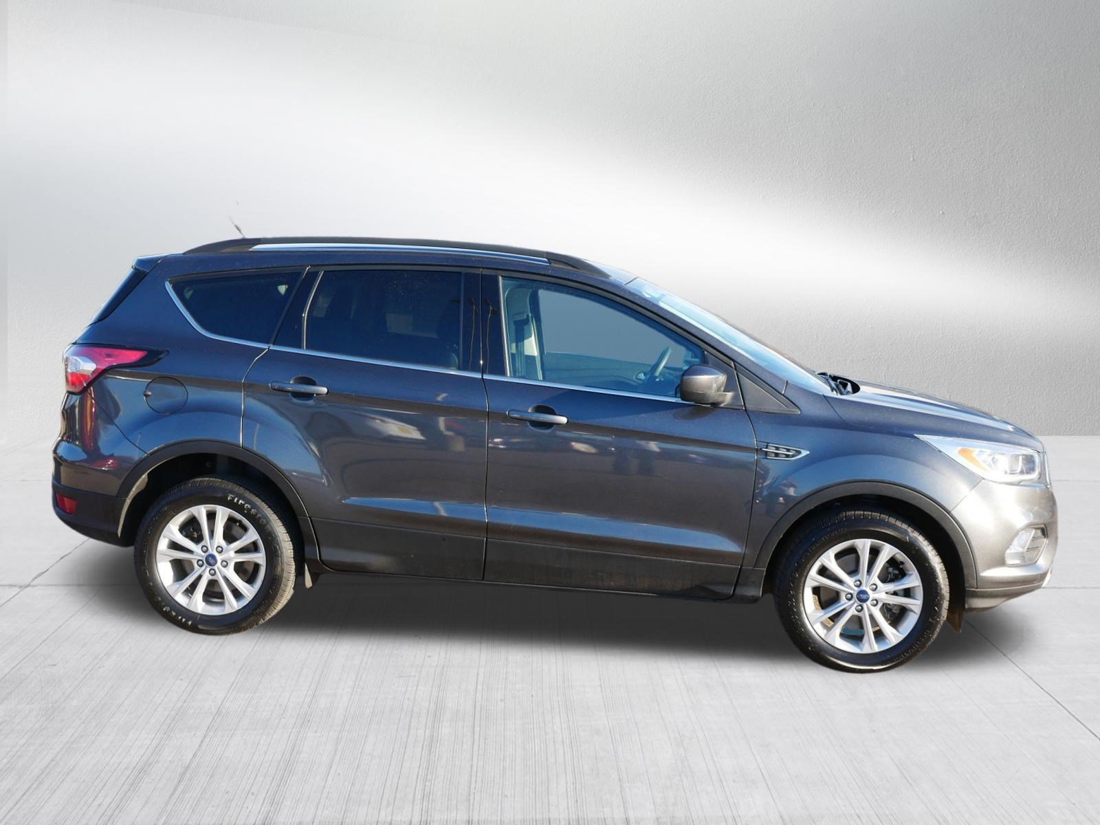 Certified 2017 Ford Escape SE w/ Equipment Group 201A AWD/4WD image 8