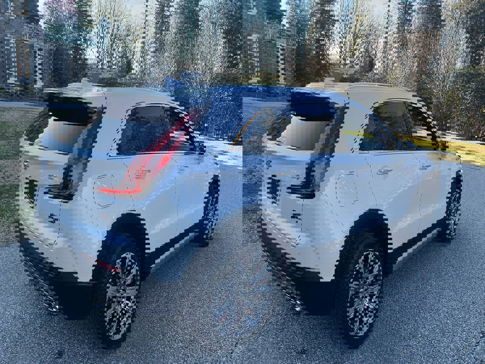 Used 2019 Cadillac XT4 Premium Luxury image 10