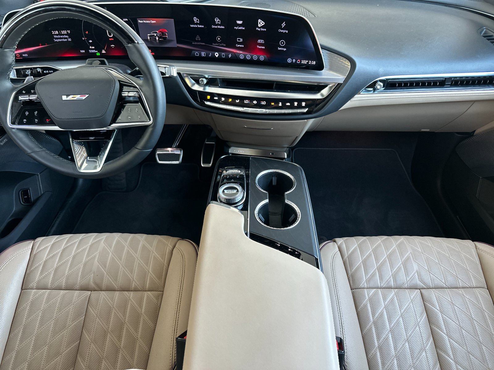 Used 2026 Cadillac Lyriq V AWD/4WD image 13