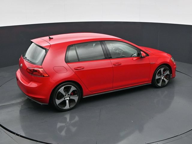 Used 2016 Volkswagen Golf 4-Door FWD image 32