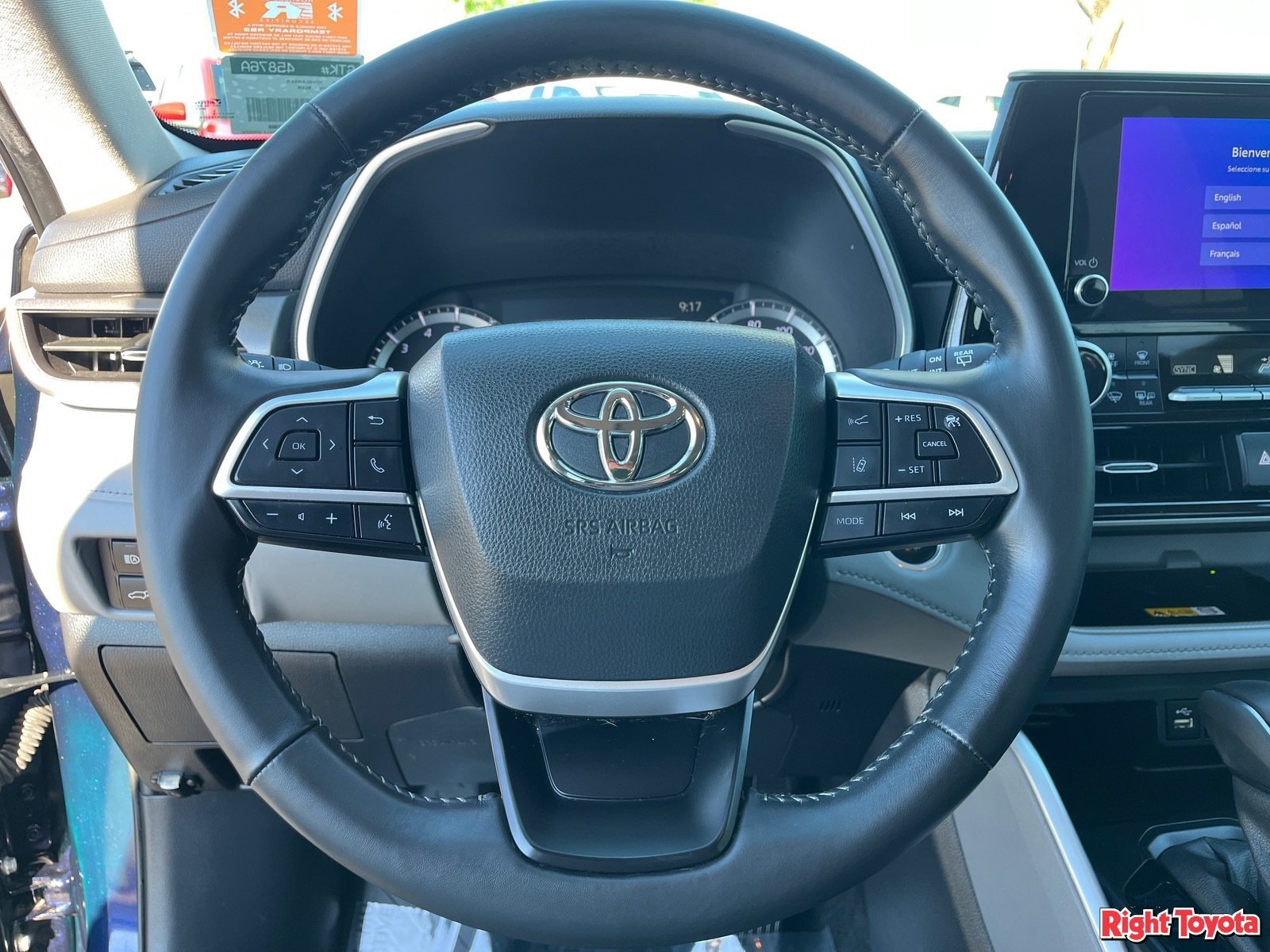 Used 2024 Toyota Highlander XLE AWD/4WD image 21
