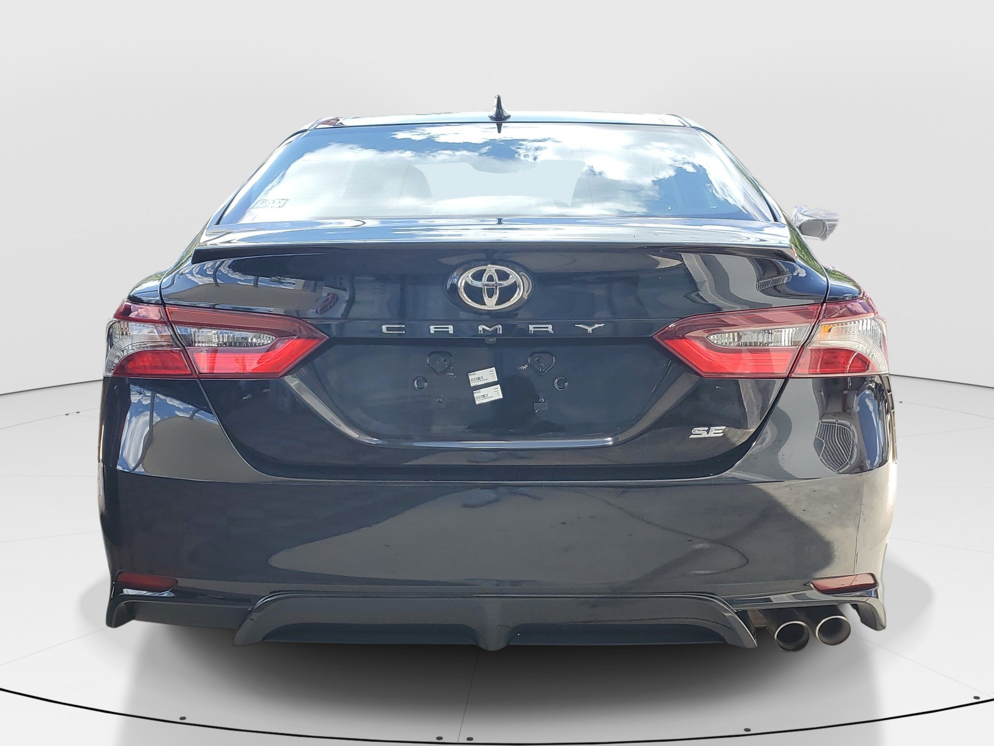 Used 2022 Toyota Camry SE FWD image 5