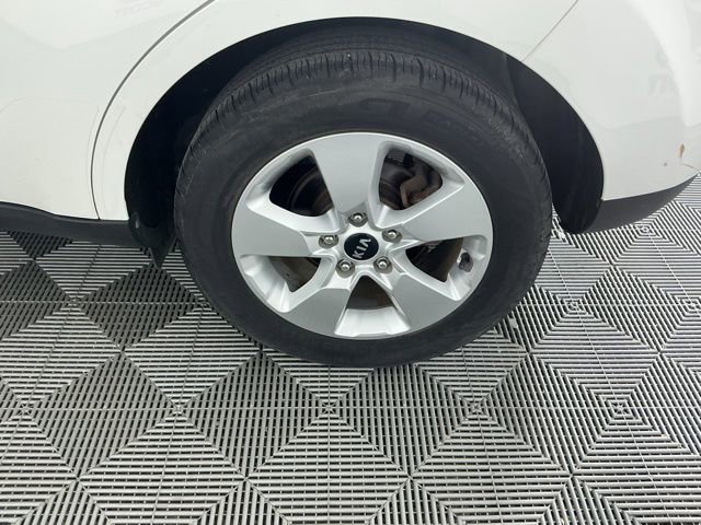 Used 2018 Kia Soul FWD image 18