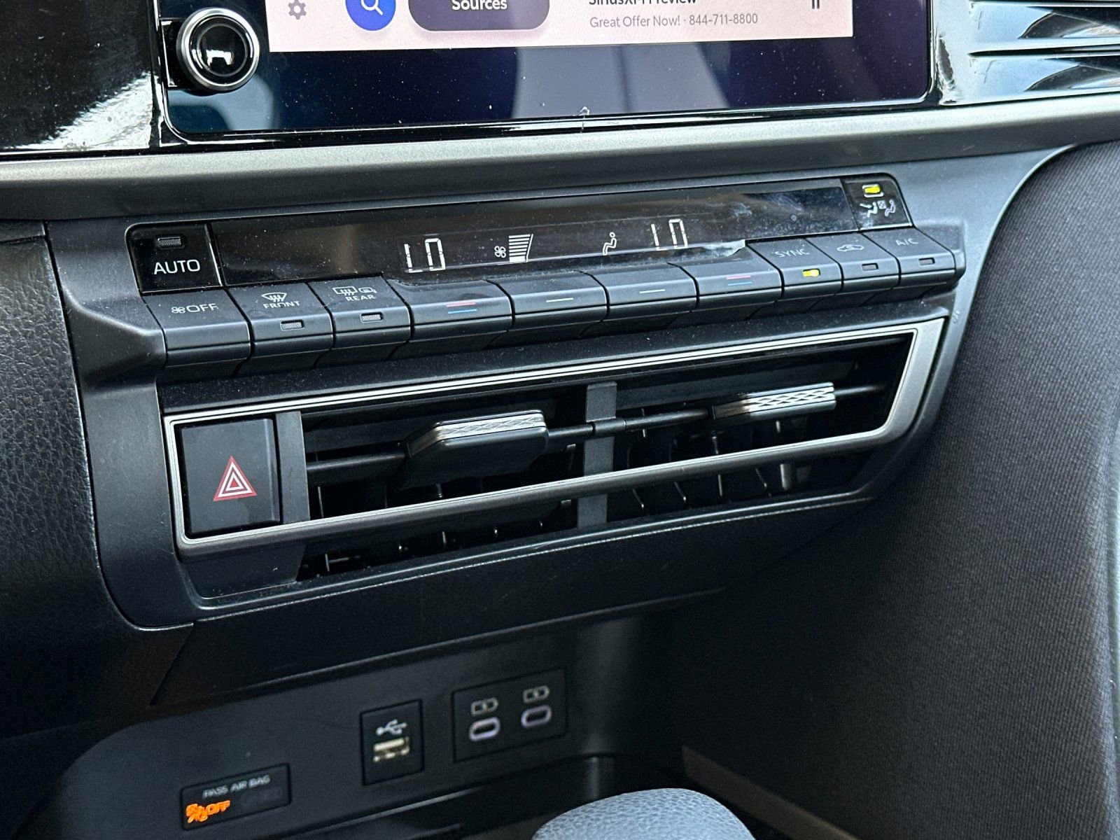 Used 2025 Toyota Camry LE image 17