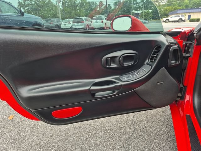 Used 2004 Chevrolet Corvette Coupe RWD image 11