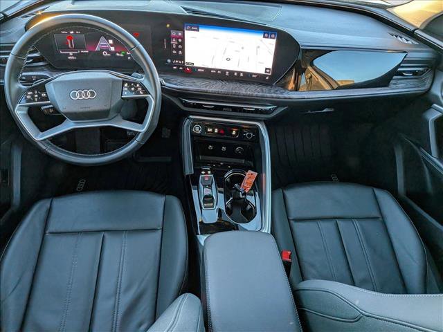 Used 2025 Audi Q5 Premium w/ Convenience Package image 18