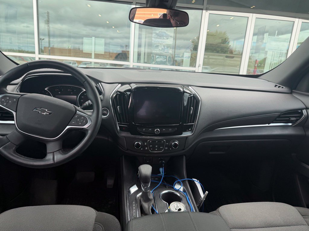 Used 2023 Chevrolet Traverse LT FWD image 6