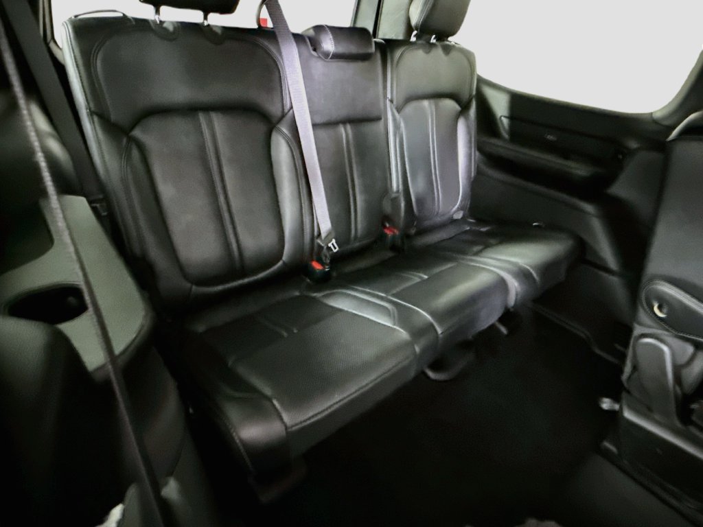 Used 2024 Jeep Wagoneer Series II AWD/4WD image 32