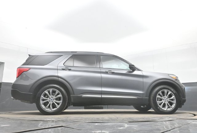 Used 2021 Ford Explorer Limited w/ Equipment Group 301A AWD/4WD image 54