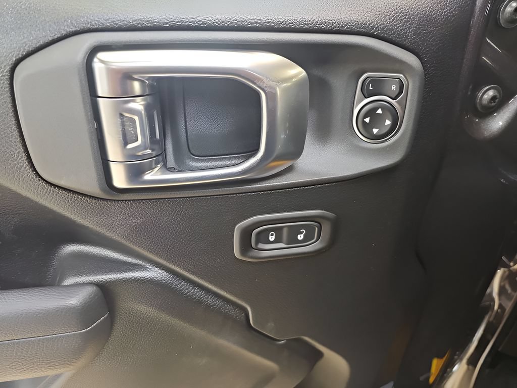 New 2026 Jeep Wrangler Unlimited Rubicon AWD/4WD image 13