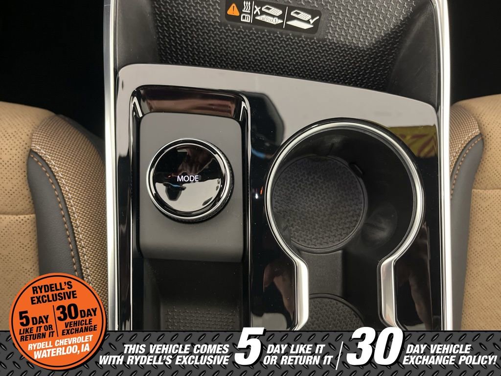 Certified 2025 Chevrolet Equinox ACTIV w/ Safety and Technology Package image 40