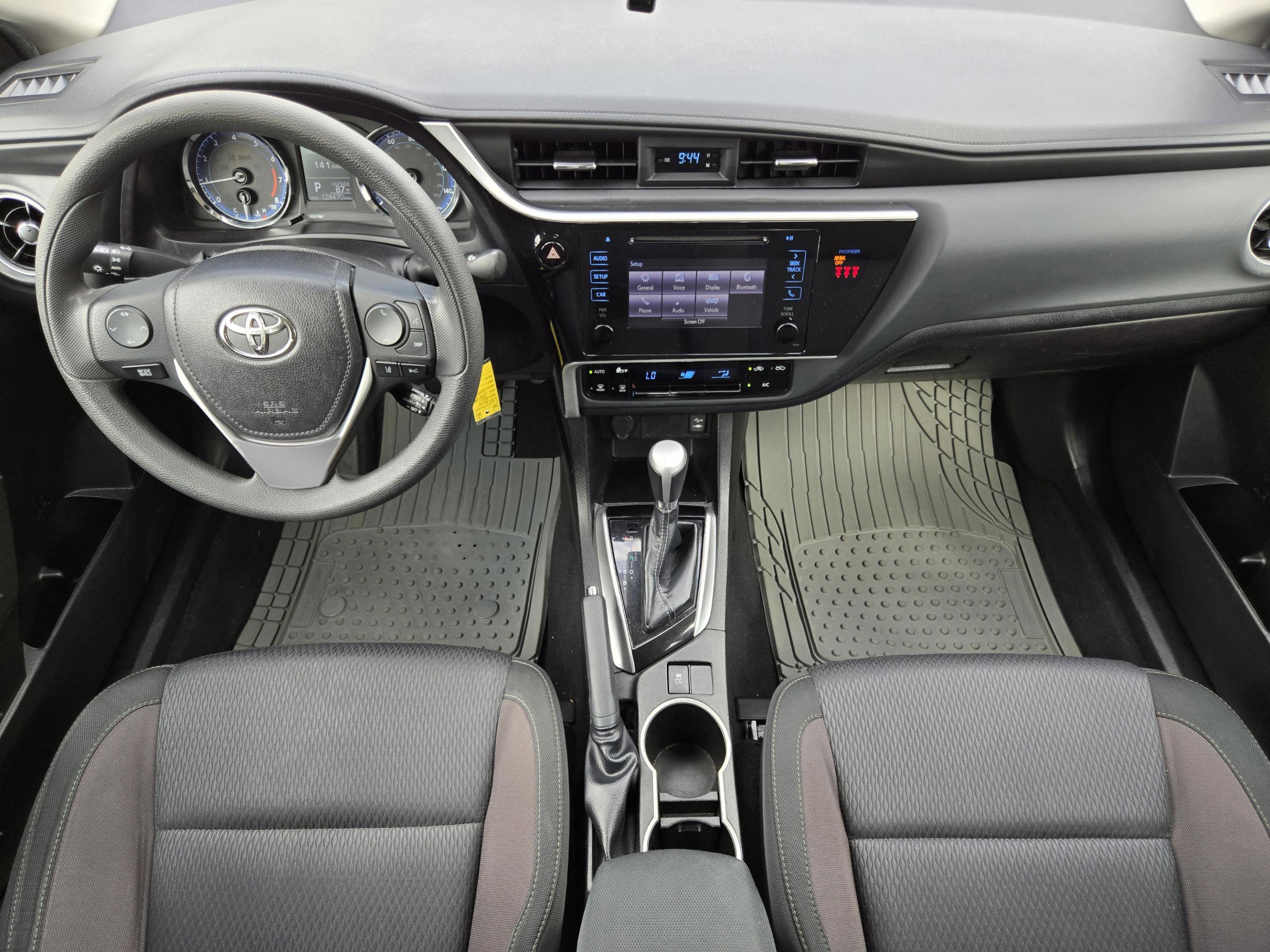 Used 2019 Toyota Corolla LE FWD image 22