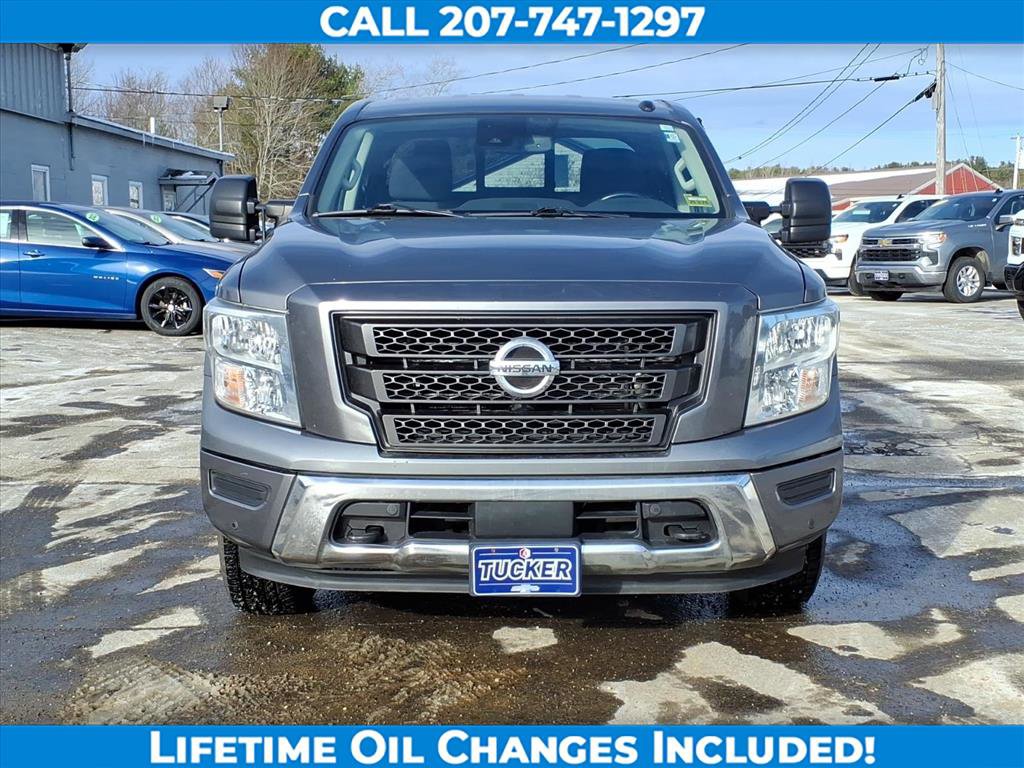 Used 2021 Nissan Titan SV w/ SV Convenience Package image 2