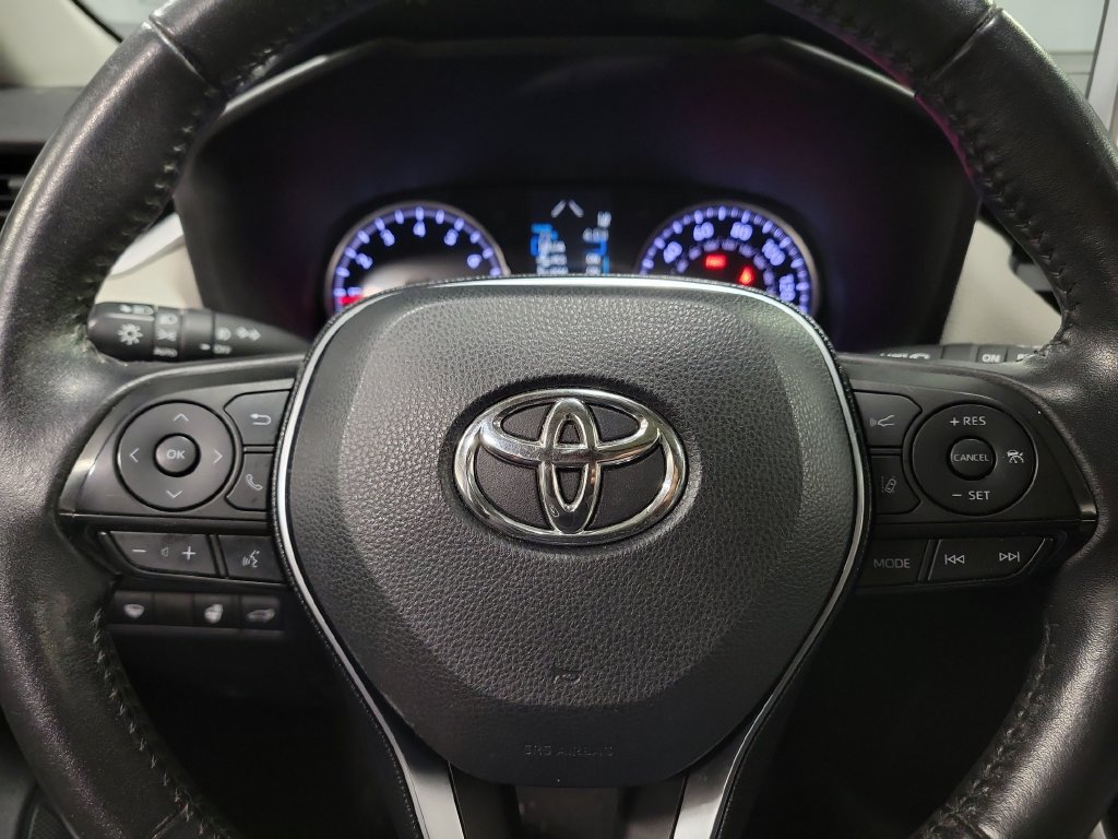 Used 2019 Toyota RAV4 XLE w/ Convenience Package AWD/4WD image 15
