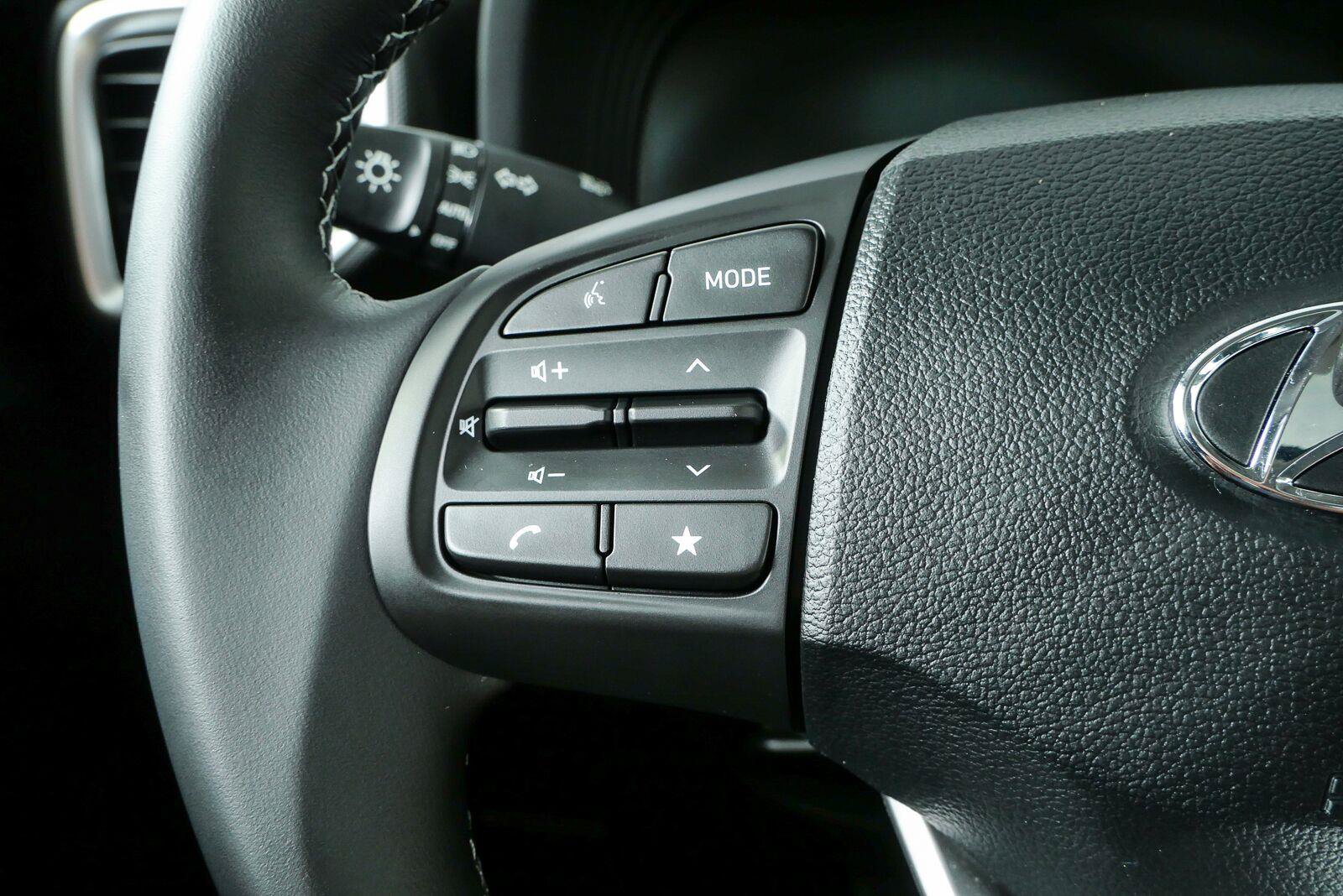 Used 2023 Hyundai Venue SEL w/ Cargo Package FWD image 10