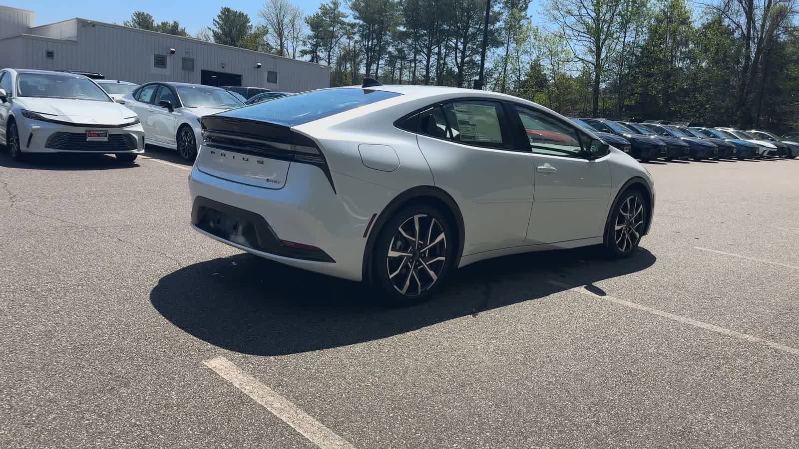 New 2026 Toyota Prius Plug-In Hybrid FWD image 8