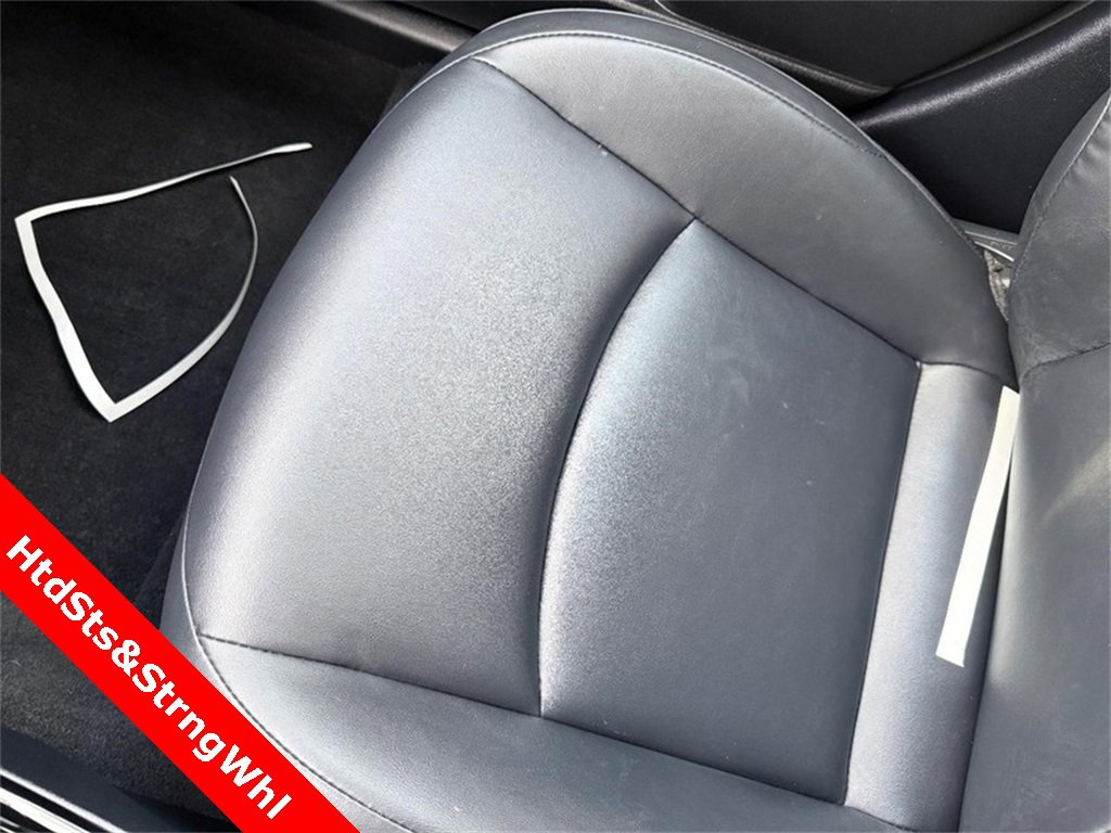 Used 2022 Toyota Prius XLE image 27