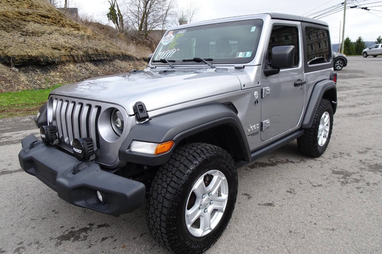Used 2020 Jeep Wrangler Sport AWD/4WD image 2