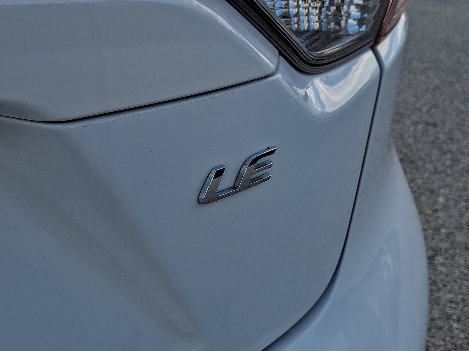Used 2025 Toyota Corolla LE FWD image 30