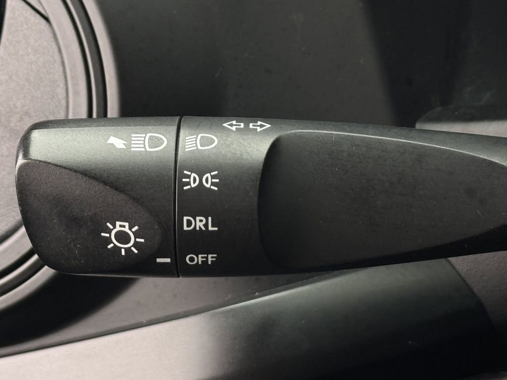 Used 2018 Toyota Tacoma SR w/ SR Convenience Package RWD image 19