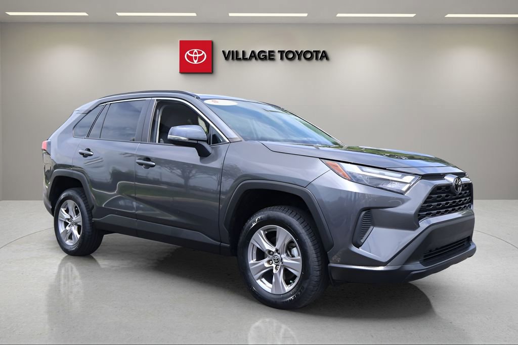 Certified 2022 Toyota RAV4 XLE w/ Convenience Package FWD image 7